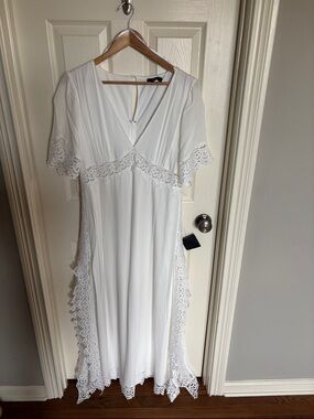 Lulu's White Lace-Trim Maxi Dress